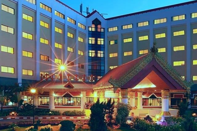 Summit Parkview Hotel
