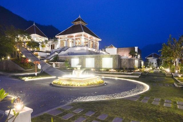 Le Grand Pakbeng