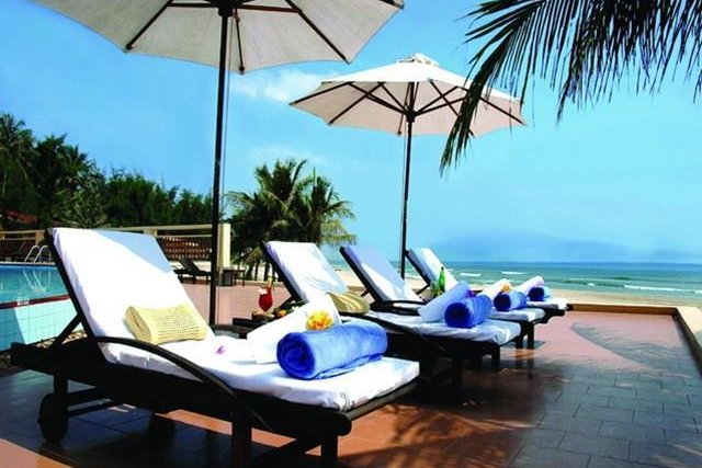 Sandy Beach Resort