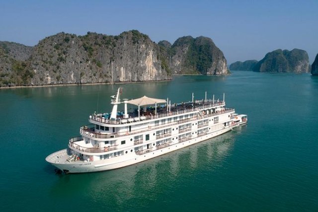 Paradise Cruises