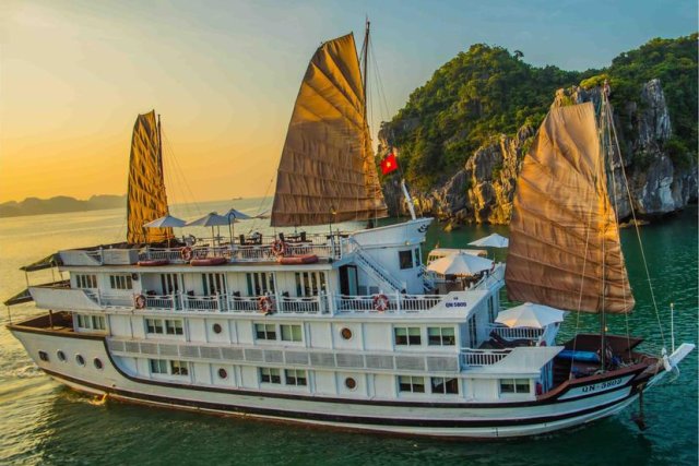 Le Journey Cruises Halong Bay