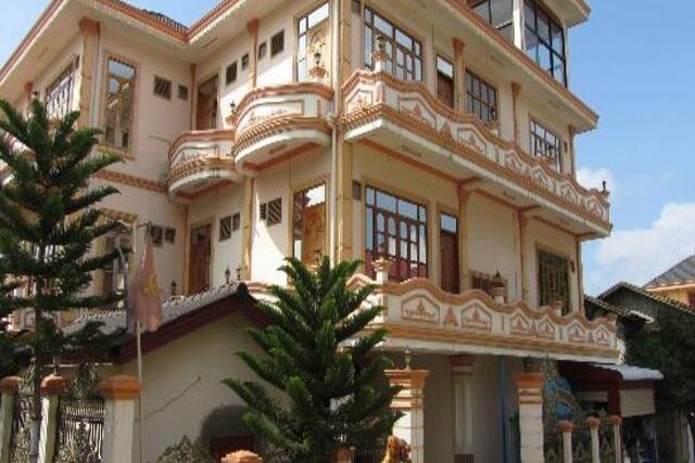 Samneua Hotel