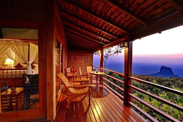 Popa Mountain Resort