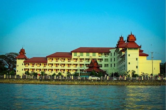 Mawlamyine Strand Hotel