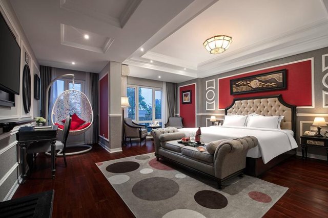 Acoustic Hotel & Spa