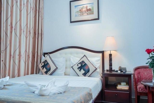 Silver Mounts Hotel