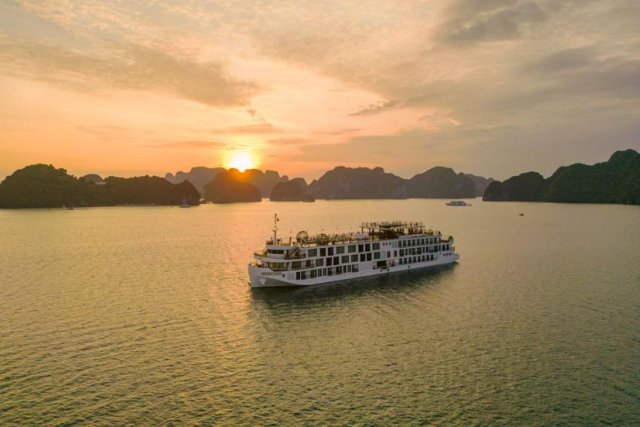 Indochine Ha Long Premium Cruise