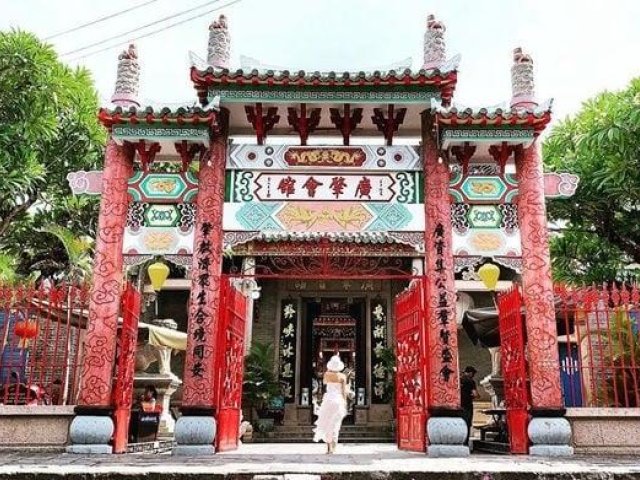 Walking Tour To Discover Hoian Ancient Town