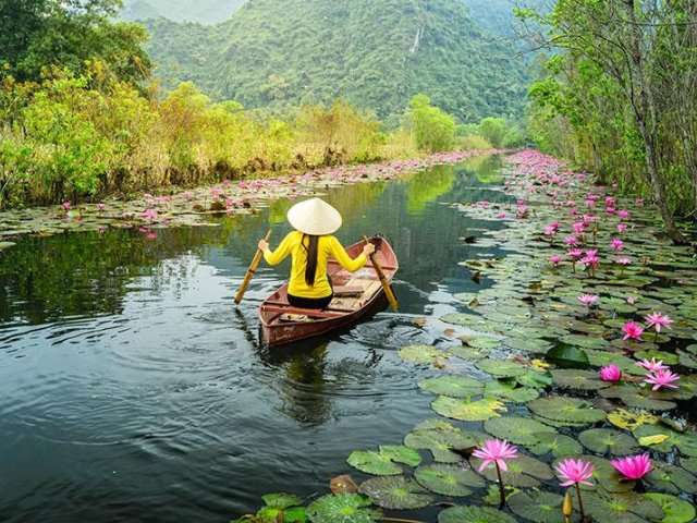 Buddhism Pilgrimage - Perfume Pagoda Joining Tour