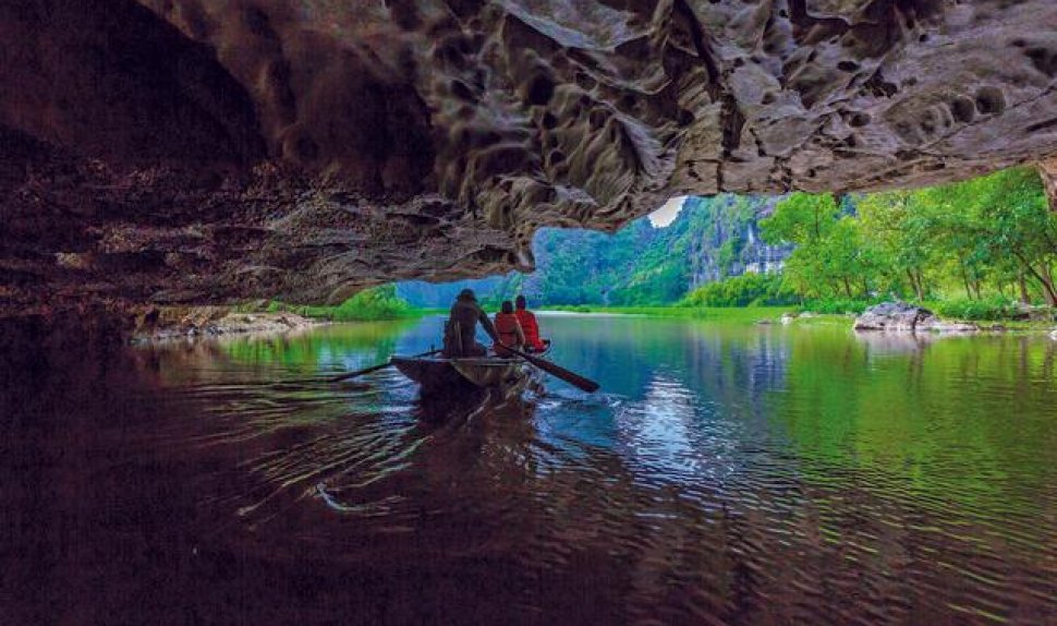 Discovering ancient capital Ninh Binh