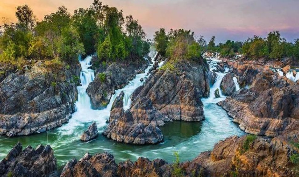 Essential Laos