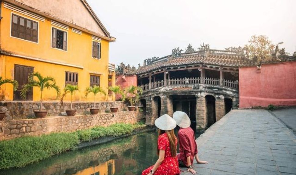 Honeymoon Special Hanoi - Halong bay - Da Nang 8 days tour