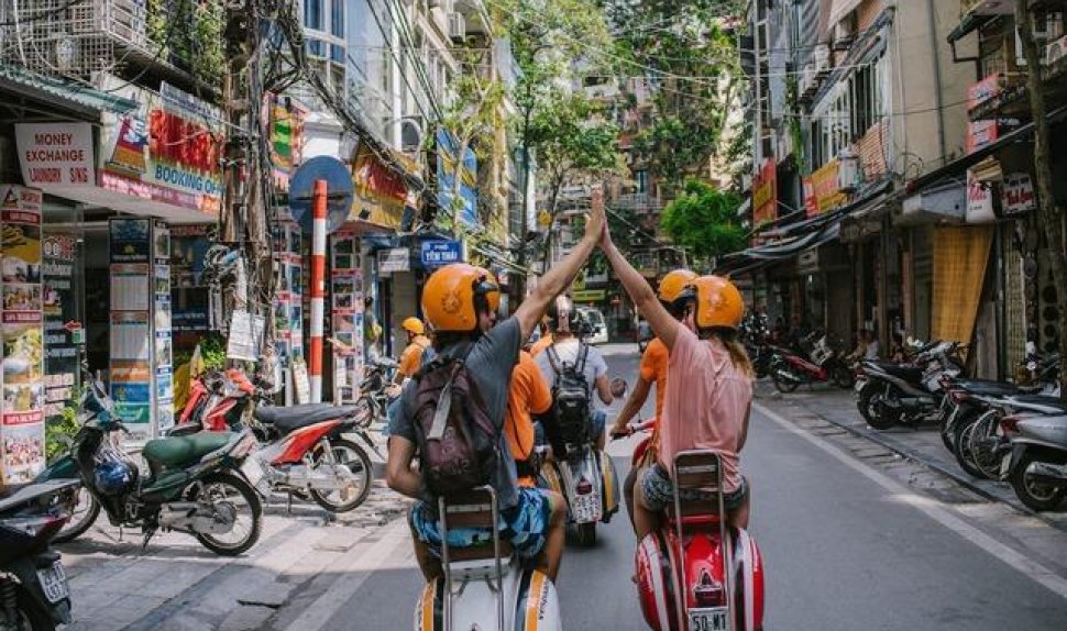 Half day Hanoi insight by Vespa