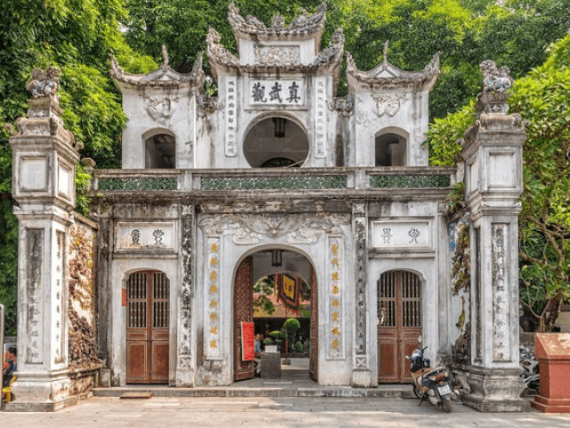 PRIVATE FULL DAY EXPLORING HANOI