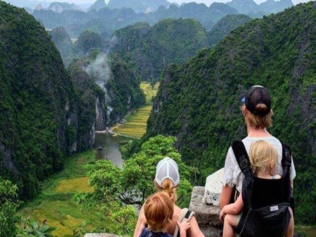 The Family Trail In Vietnam
