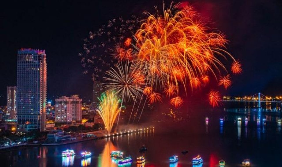 FIREWORK IN DANANG SPECIAL PACKAGE