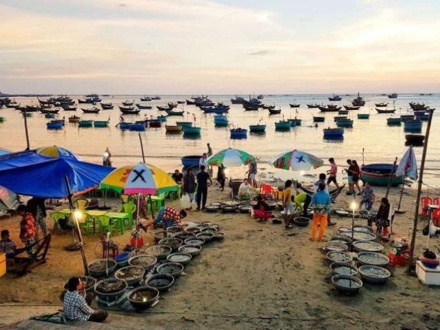 Mui Ne Sand Dunes Private Half Day Jeep Tour