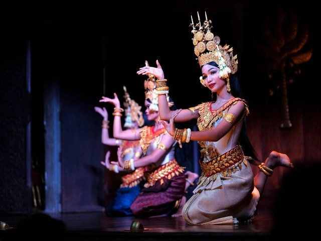 Explore Siem Reap & Phnom Penh