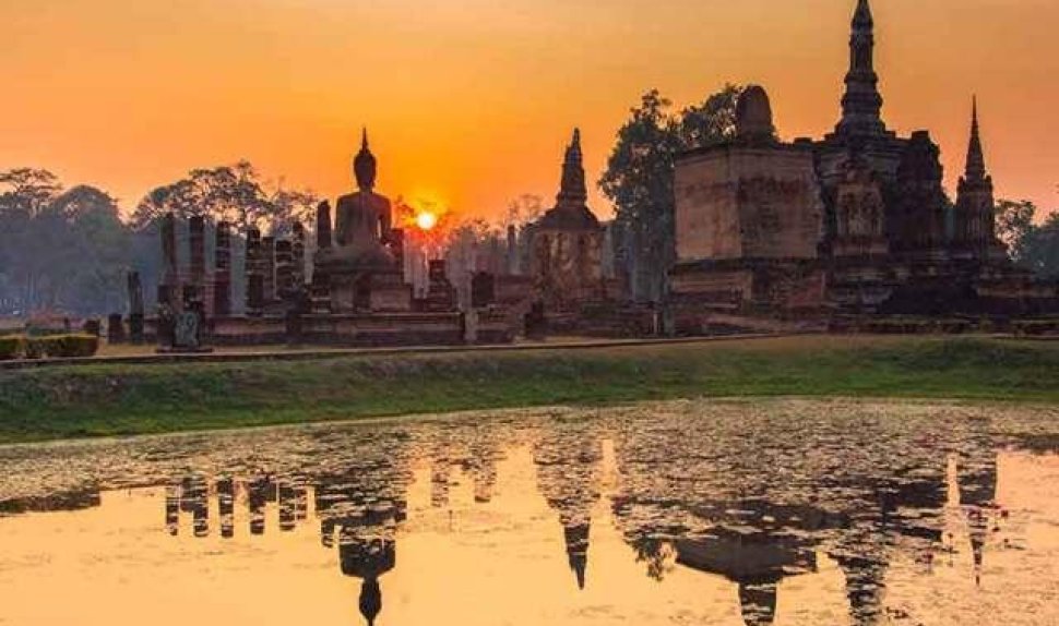 Essential Thailand