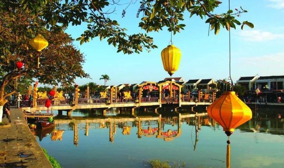 Hoi An Discovery from Da Nang: Basket Boat Ride & Lantern Release