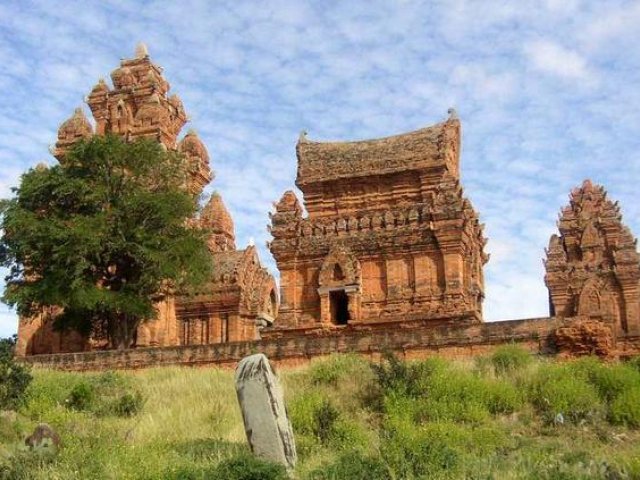 Takou Mountain Pagoda Excursion