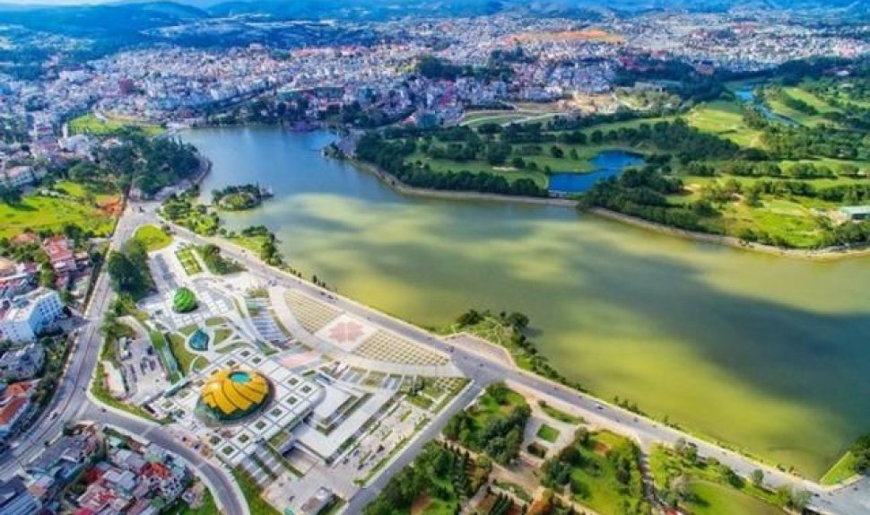 Dalat full day private city tour