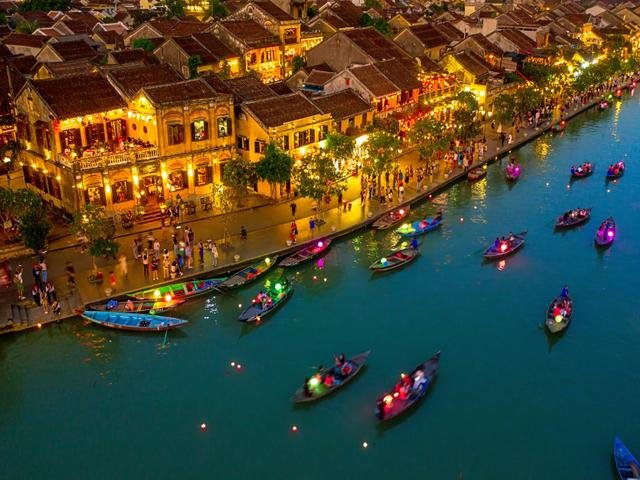 Hanoi - Halong - Danang 6 Days