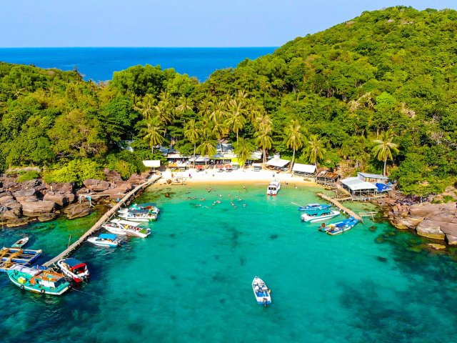 Hanoi – Halong – Danang – Hoian – Ho Chi Minh City – Cu Chi – Mekong Delta – Phu Quoc Island 12 Days