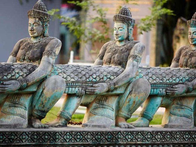 Explore Siem Reap And Phnom Penh