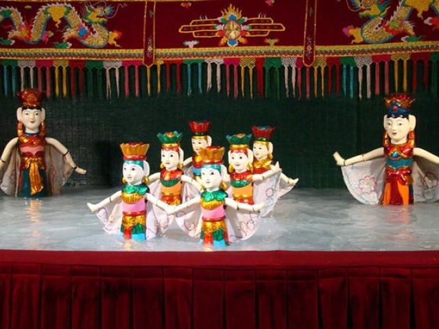 HANOI EVENING TOUR WITH CYCLO & WATER PUPPET SHOW