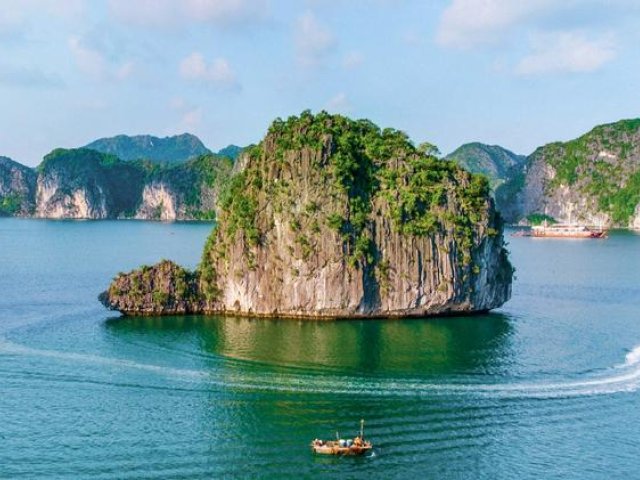 Hanoi - Halong - Hanoi 4 Days