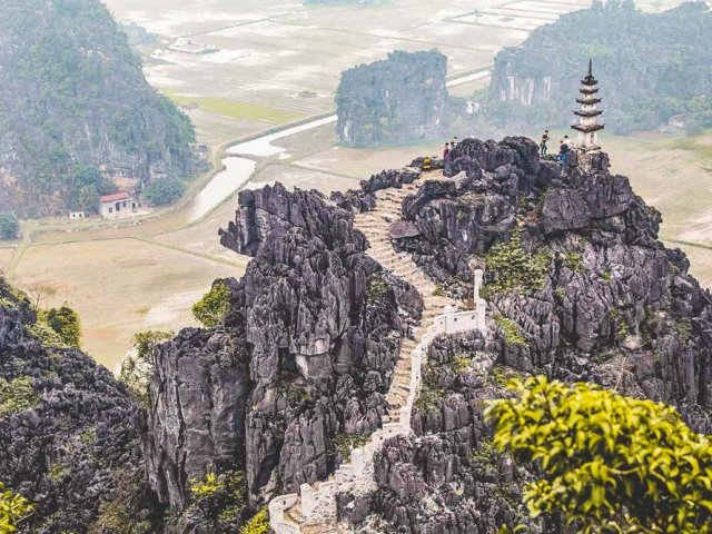 Discovering ancient capital Ninh Binh