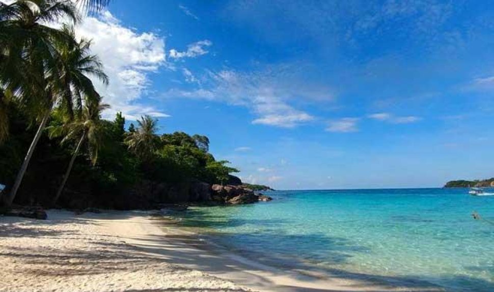 Vietnam with beach extension