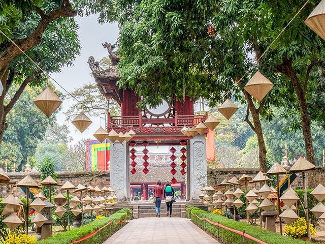 Hanoi - Halong - Ho Chi Minh 6 Days