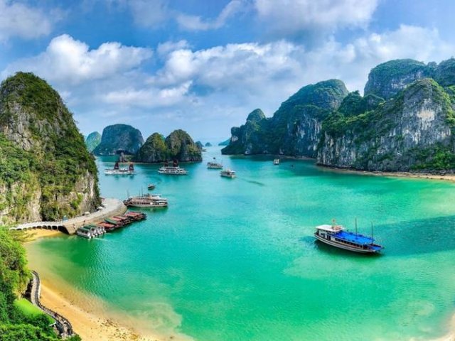 Danang - Hanoi - Halong Bay 8 Days