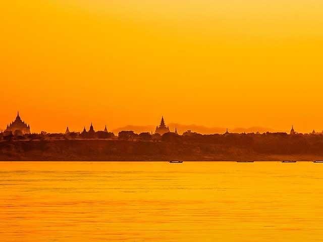 MANDALAY SAGAING INWA DAY TRIP