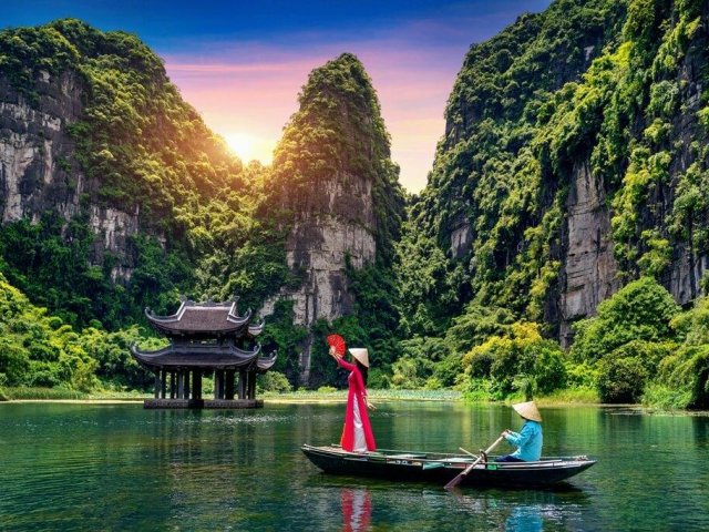 From Land of Dragon to Magnificent Kingdom