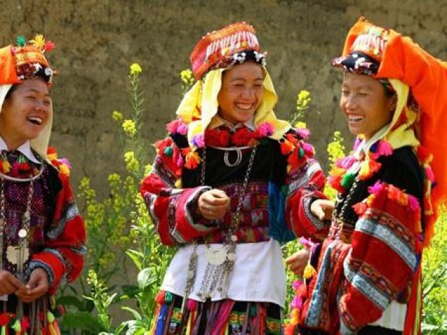 12 Day North Vietnam Trek & Halong Bay Cruise