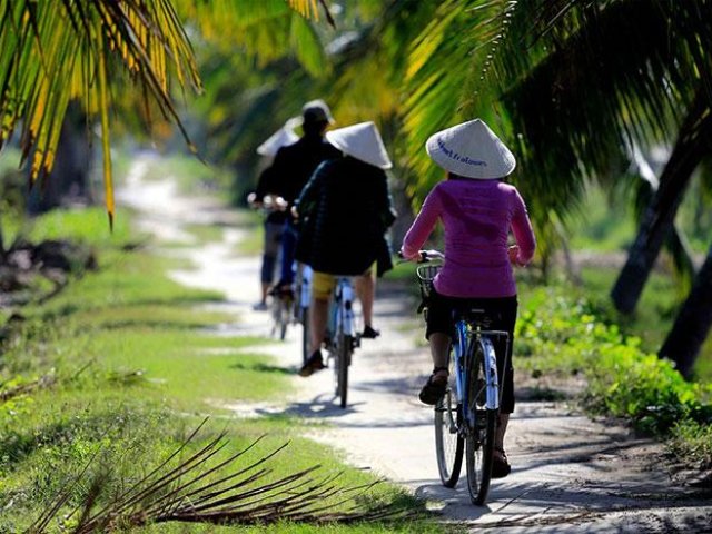 Hoian basket boat and bike tour