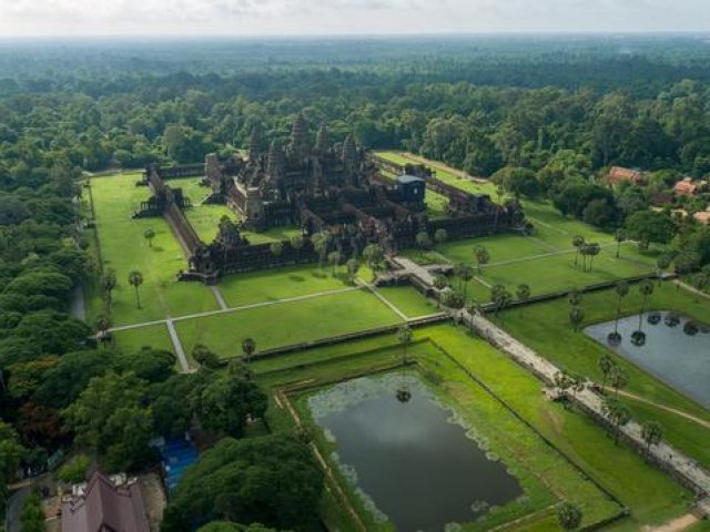 Explore Siem Reap & Phnom Penh