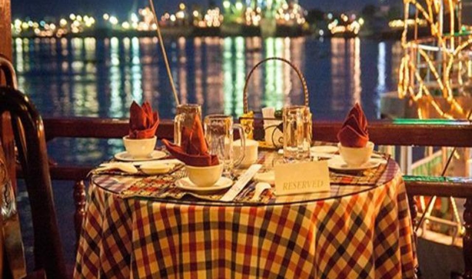 Cruise dinner on Saigon River