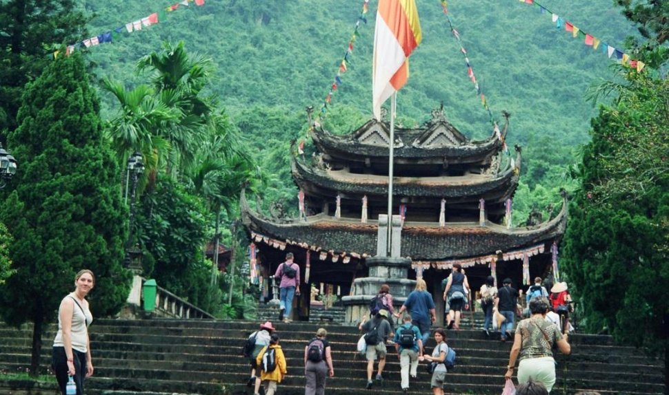 Buddhism Pilgrimage - Perfume Pagoda Joining Tour