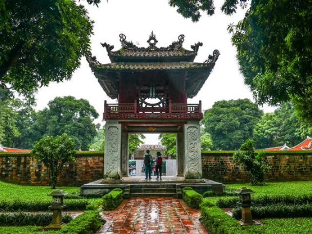 Ho Chi Minh - Hanoi - Halong - Siem Reap 10 Days