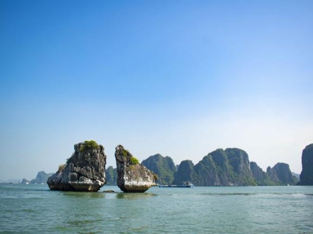 Hanoi - Halong Bay 4 - Day Tour Package