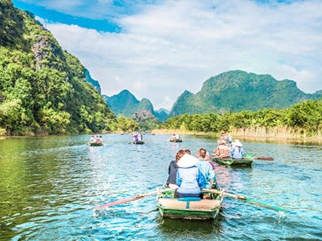 Explore Bai Dinh And Trang An