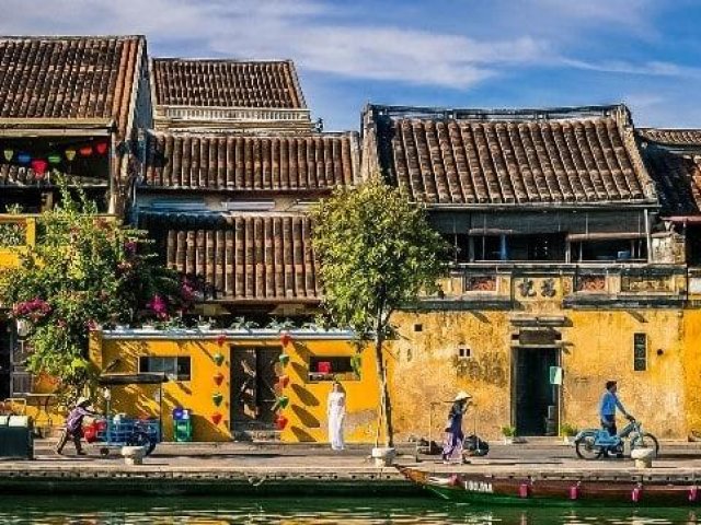 14 Days Footprints Of Vietnam History