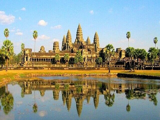 Ho Chi Minh - Hanoi - Halong - Siem Reap 10 Days