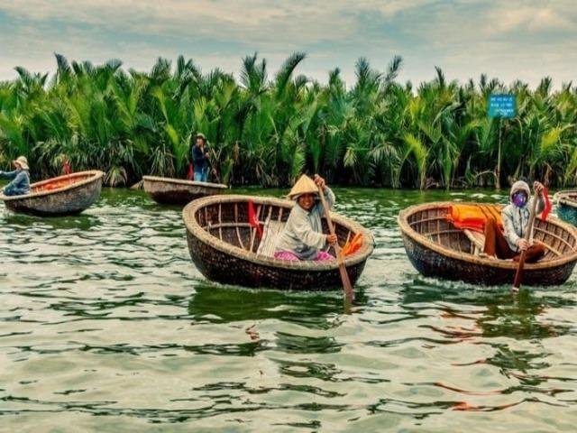 Hoian basket boat and bike tour