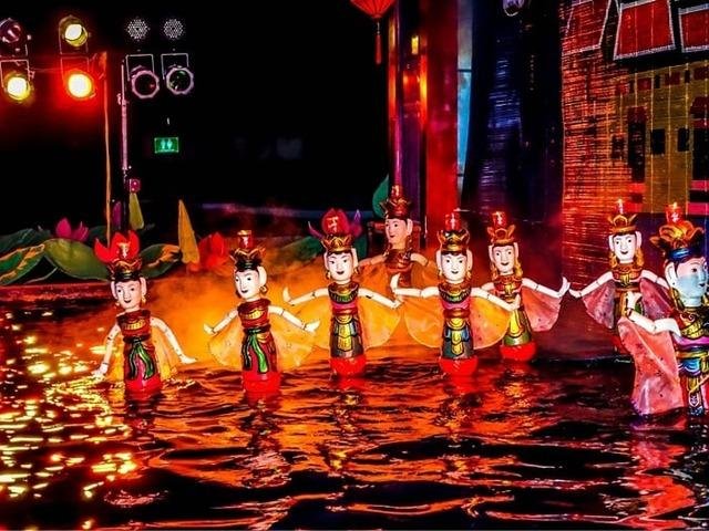 HANOI EVENING TOUR WITH CYCLO & WATER PUPPET SHOW