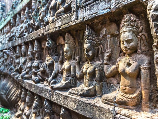 Siem Reap - Ho Chi Minh - Danang - Hanoi - Halong 12 Days
